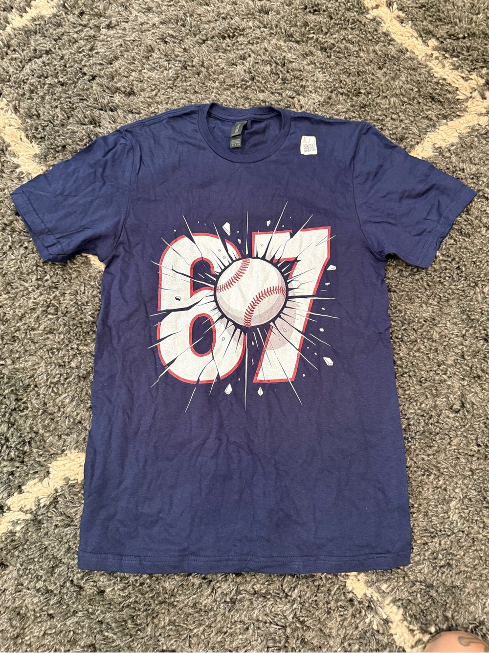 Graphic t shirt‎ NWT size small